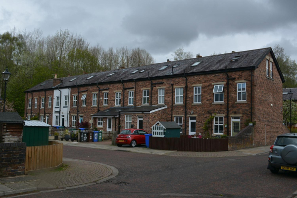 Brooksbottom
17-Buildings and the Urban Environment-05-Street Scenes-028-Summerseat area
Keywords: 2021