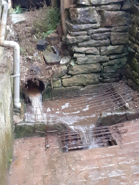 Carrs well looking a mess  
17-Buildings and the Urban Environment-05-Street Scenes-013-Holcombe Brook Area
Keywords: 2021