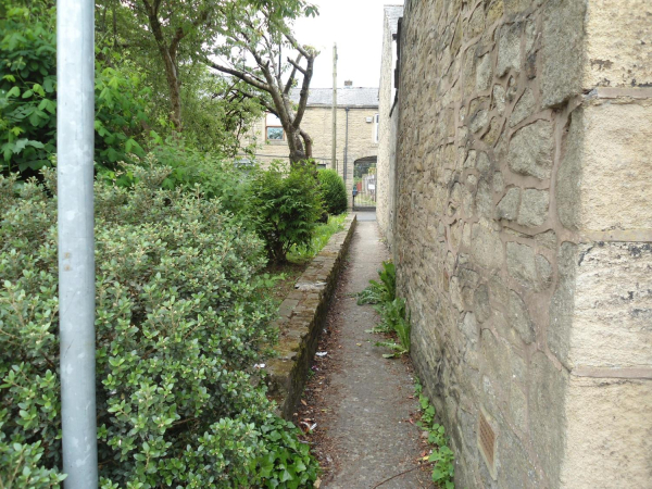 Walk way back of Gardens on Bolton Road West  
17-Buildings and the Urban Environment-05-Street Scenes-002-Bolton Road West
Keywords: 2021