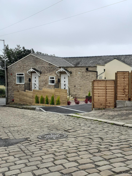 Nangreaves Masons Pub converted into flats  
17-Buildings and the Urban Environment-05-Street Scenes-035-Manchester Road Walmersley Area
Keywords: 2021