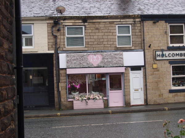 HQ Beauty in Pink  
17-Buildings and the Urban Environment-05-Street Scenes-002-Bolton Road West
Keywords: 2021