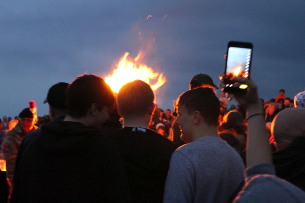 Queen Elizabeth II Platinum Jubilee Celebrations on Holcombe Hill lighting a beacon 
18-Agriculture and the Natural Environment-03-Topography and Landscapes-001-Holcombe Hill
Keywords: 2022