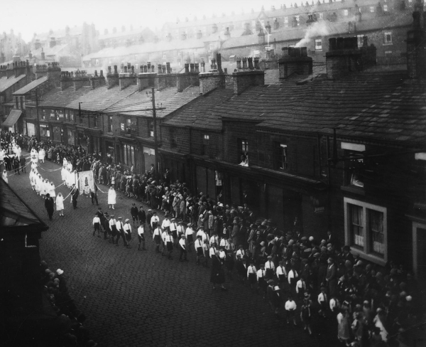 c. 1930. Whit walks  Bolton St
06-Religion-03-Churches Together-001-Whit Walks
Keywords: 1935
