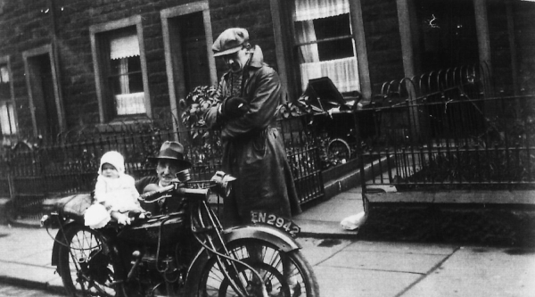 Motorcycle (reg EN2942) in Crow Lane 1928. Baby Edna Mary Holden on motor bike with father and unlce
14-Leisure-02-Sport and Games-007-Cycling and Cycle Races
Keywords: 1945
