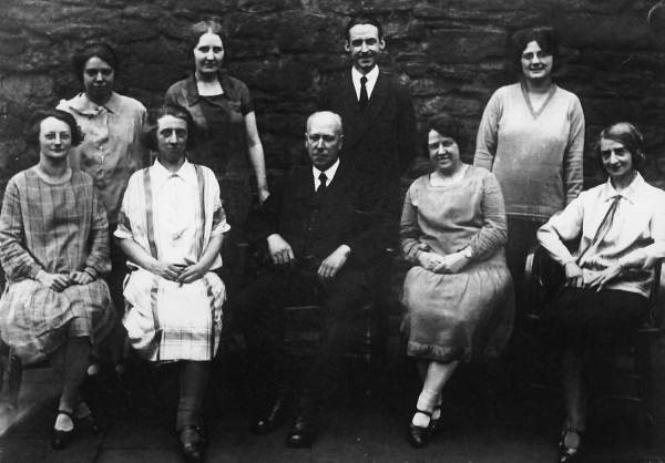 St.Pauls school( Rams) Mr Price and staff  1930s
05-Education-01-Primary Schools-010-St. Paul?s Church of England School
Keywords: 1945