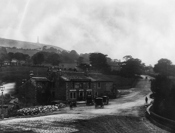 Hare & Hounds & Holcombe Road, funeral cortege of licencee John Foreshaw waits aoutside the pub  1887
14-Leisure-05-Pubs-014-Hare and Hounds
Keywords: 1945