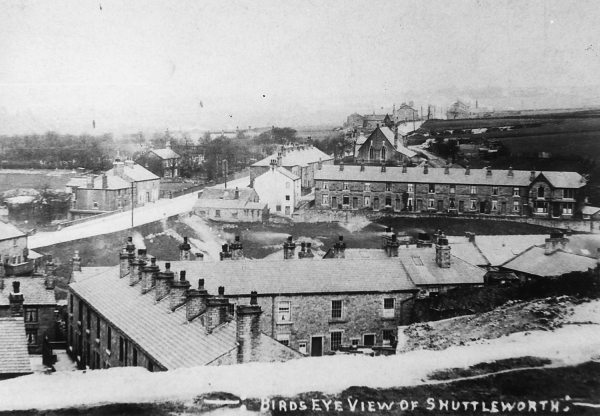 1930s?.  Birds Eye View of Shuttleworth Bye St & Edith St 
17-Buildings and the Urban Environment-05-Street Scenes-023-Shuttleworth Area
Keywords: 1945