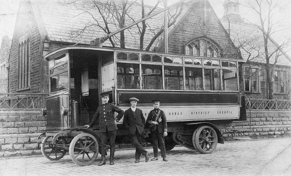 RUDC  Trolley bus 4. TB 8572 pre-1922 (No reg no)At Edenfield Terminus. Church of England Elementary school in backgound
17-Buildings and the Urban Environment-05-Street Scenes-011-Edenfield
Keywords: 1945