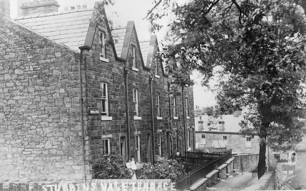 Stubbins Vale Terrace
17-Buildings and the Urban Environment-05-Street Scenes-027-Stubbins Lane and Stubbins area
Keywords: 1945