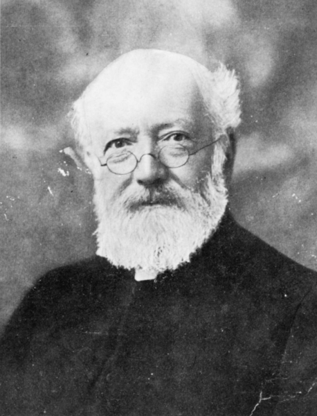 Rev W.(Hume) Elliot For 33 years pastor of St.Andrews'Dundee. He was at St. Andrews' Dundee Presbyterian Church Bolton St from 1874 - 1907 ,
17-Buildings and the Urban Environment-05-Street Scenes-031 Bolton Street
Keywords: 1945