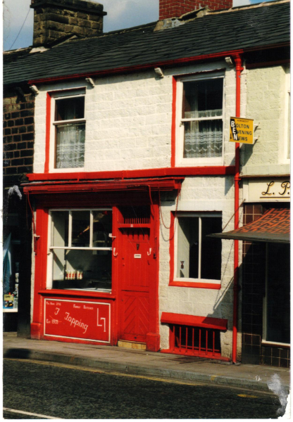 Tommy Topping - Butcher Bolton St
17-Buildings and the Urban Environment-05-Street Scenes-031 Bolton Street
Keywords: 1987