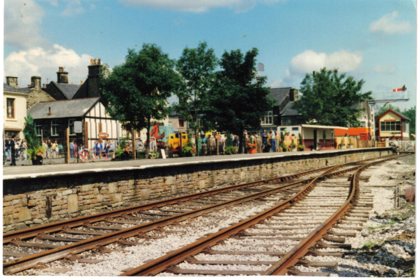 Station Platform 
16-Transport-03-Trains and Railways-000-General
Keywords: 1987