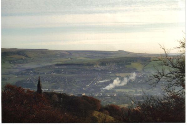 Ramsbottom from Holcombe Hill 
18-Agriculture and the Natural Environment-03-Topography and Landscapes-001-Holcombe Hill
Keywords: 1989