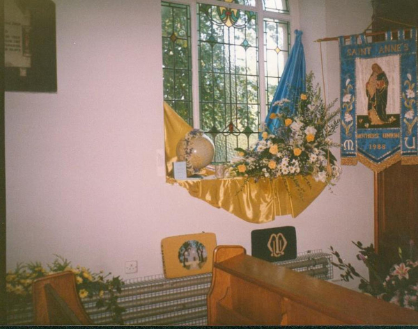 Flower Festival - Unknown Church
06-Religion-02-Church Activities-000-General
Keywords: 1997