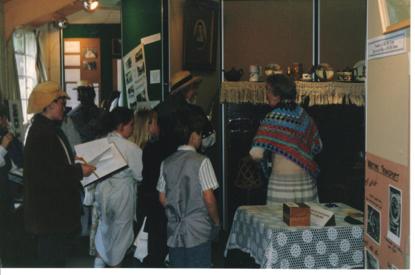 School Visit to the Heritage Centre 
01-Ramsbottom Heritage Society-01-RHS Activities-017-Heritage Centre
Keywords: 1991