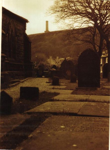 View from Holcombe Churchyard Peel Tower
17-Buildings and the Urban Environment-05-Street Scenes-014-Holcombe Village
Keywords: 1995