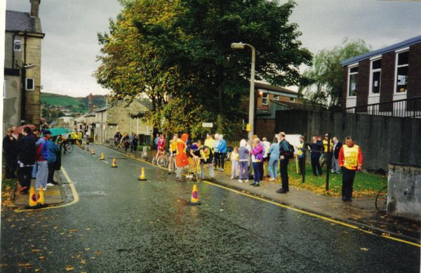 Public wait to see the start of the cycle race
14-Leisure-02-Sport and Games-007-Cycling and Cycle Races
Keywords: 1995