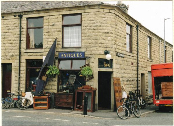 Antiques shop on Peel Brow 
17-Buildings and the Urban Environment-05-Street Scenes-021-Peel Brow area
Keywords: 1995