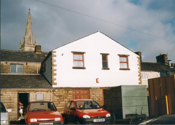 New extension to shop on Bridge Street
17-Buildings and the Urban Environment-05-Street Scenes-003-Bridge Street
Keywords: 1996