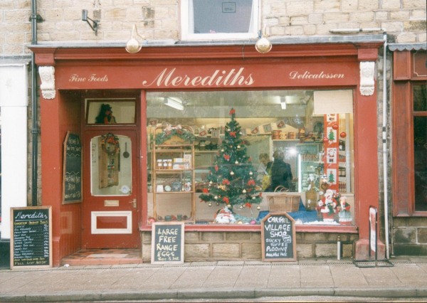 Merediths' delicatessen 
17-Buildings and the Urban Environment-05-Street Scenes-003-Bridge Street
Keywords: 1996