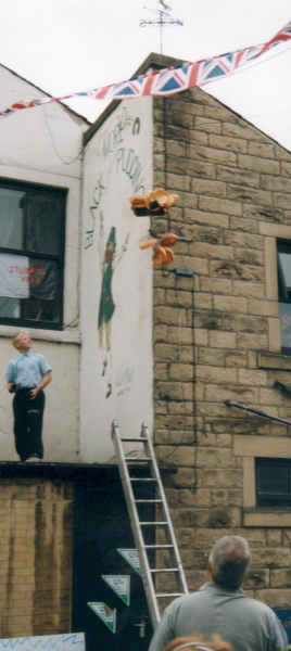 World Black Pudding Throwing Contest - Corner Pin Stubbins
14-Leisure-05-Pubs-006-Corner Pin
Keywords: 1996