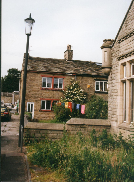 House on Crow Lane 
17-Buildings and the Urban Environment-05-Street Scenes-009-Crow Lane Area
Keywords: 1996