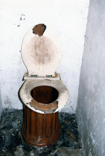 107 Callender Street
17-Buildings and the Urban Environment-05-Street Scenes-005-Callender to Albert Street
Keywords: 1997