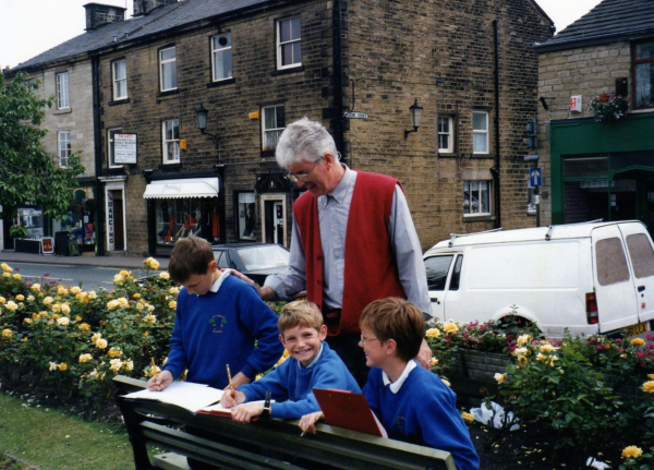 Mr. James' s class  - St. Paul's school with Jeff Arcus in St Paul's Gardens
05-Education-01-Primary Schools-010-St. Paul?s Church of England School
Keywords: 1997