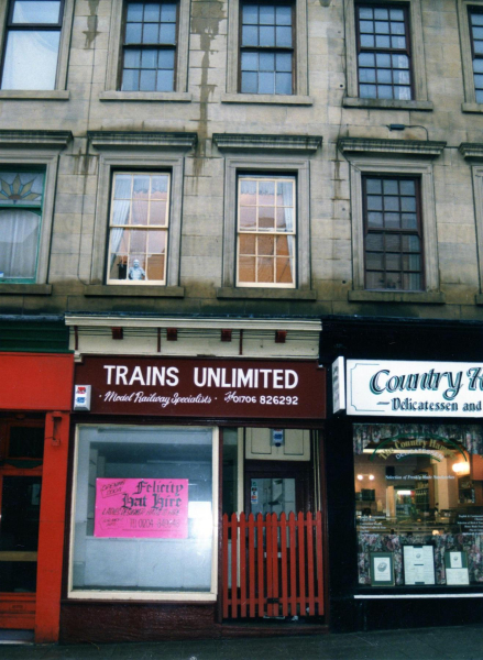 Another shop closes on Bridge Street
17-Buildings and the Urban Environment-05-Street Scenes-003-Bridge Street
Keywords: 1997
