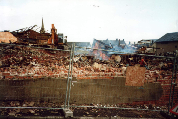 Demolition of Cudworths / Peel Mill taken from Irwell Street 
02-Industry-01-Mills-009-Peel Mill,Ramsbottom
Keywords: 1998