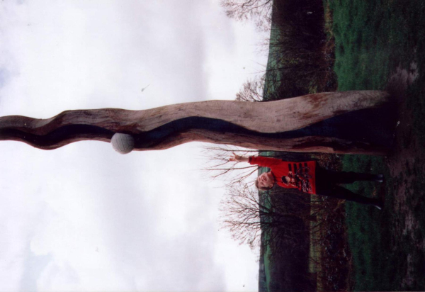 Ball Park  Strongstry Sculpture trail 
18-Agriculture and the Natural Environment-03-Topography and Landscapes-000-General
Keywords: 1998