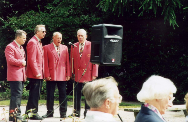 Urn Celebrations - Barber Shop Quartet 
17-Buildings and the Urban Environment-05-Street Scenes-017-Market Place
Keywords: 1998
