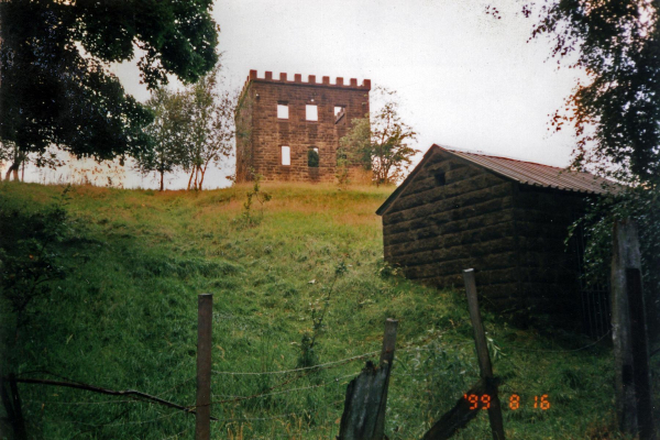 Drying house and pump room - Stubbins
17-Buildings and the Urban Environment-05-Street Scenes-027-Stubbins Lane and Stubbins area
Keywords: 1999