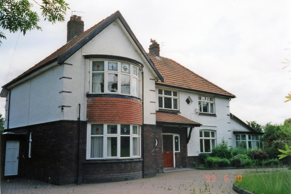 Standing proud - Woodhey House 
17-Buildings and the Urban Environment-05-Street Scenes-013-Holcombe Brook Area
Keywords: 1999