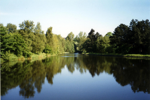 Lodge near the Cliff Nursing Home 
17-Buildings and the Urban Environment-05-Street Scenes-027-Stubbins Lane and Stubbins area
Keywords: 1999