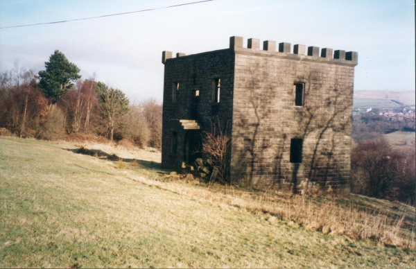 Poritt's Wet House - Stubbins
17-Buildings and the Urban Environment-05-Street Scenes-027-Stubbins Lane and Stubbins area
Keywords: 2000