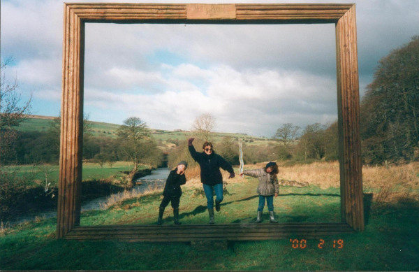 You've been framed ! - Chatterton
17-Buildings and the Urban Environment-05-Street Scenes-032 Chatterton Area
Keywords: 2000