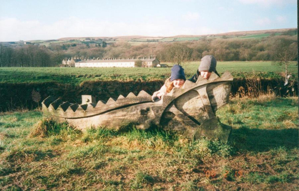 Geared up for fun - Chatterton
17-Buildings and the Urban Environment-05-Street Scenes-032 Chatterton Area
Keywords: 2000