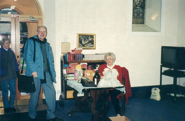 St Paul's Church coffee morning
06-Religion-01-Church Buildings-001-Church of England  - St. Paul, Bridge Street, Ramsbottom
Keywords: 2000