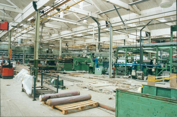 Dismantling the machinery - Morada 
02-Industry-01-Mills-025-Hope Mill, Bolton Road West
Keywords: 2000