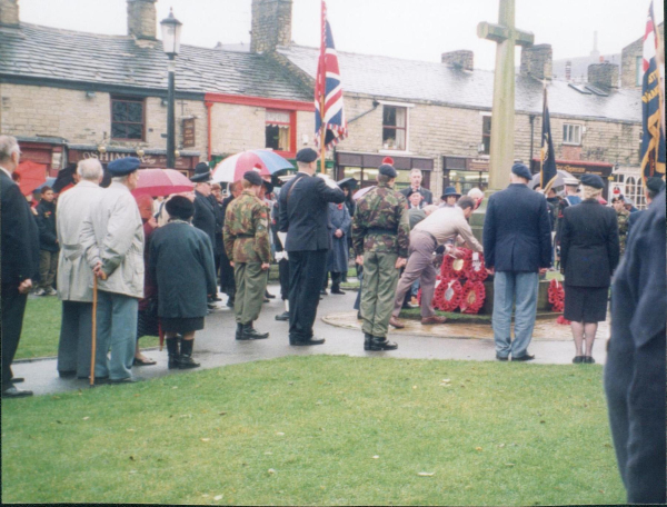 Rememberance Parade laying the wreath at the Cenotaph in St Paul's Gardens- November 2000 
15-War-03-War Memorials-001-St Paul's Gardens and Remembrance Sunday
Keywords: 2000