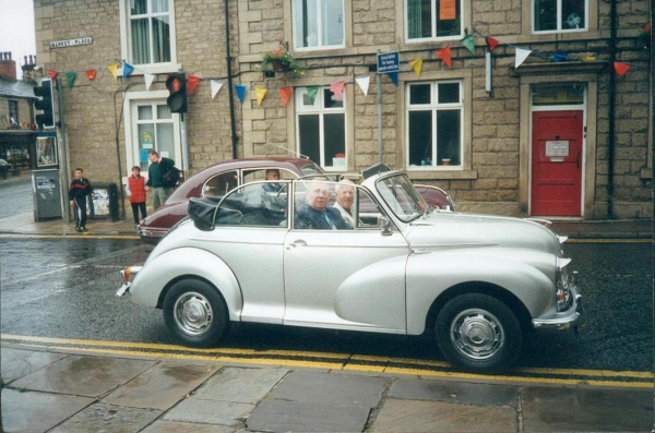 Millennium Festival -  Martin Henfield arrives
01-Ramsbottom Heritage Society-01-RHS Activities-016 Millennium Festival
Keywords: 2000
