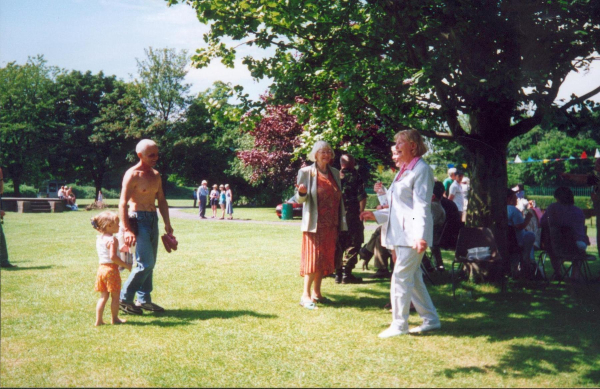 Millennium Festival - Nuttall Park
01-Ramsbottom Heritage Society-01-RHS Activities-016 Millennium Festival
Keywords: 2000