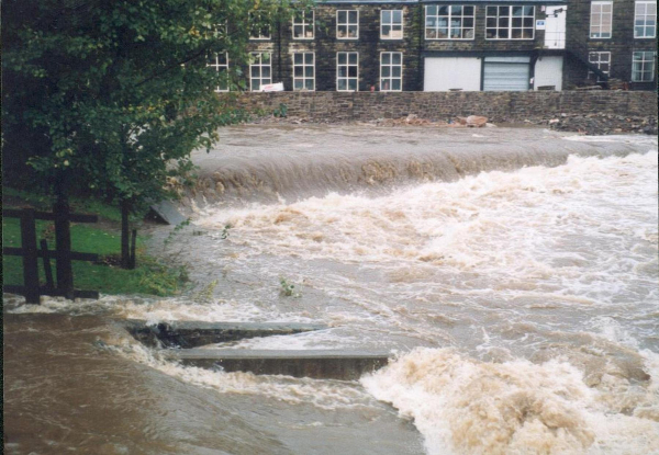 River Irwell in full force - November  - Peel Bridge
17-Buildings and the Urban Environment-05-Street Scenes-021-Peel Brow area
Keywords: 2000