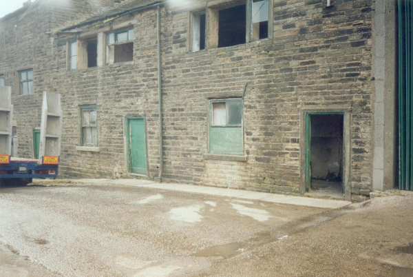Late 18th Century Weaver's cottages - Walmersley Road
17-Buildings and the Urban Environment-05-Street Scenes-035-Manchester Road Walmersley Area
Keywords: 2001
