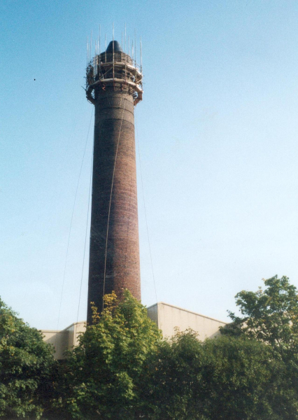 Repairing Danisco Chimney - Bridge Street - became Mondi Paper Mill
17-Buildings and the Urban Environment-05-Street Scenes-003-Bridge Street
Keywords: 2001