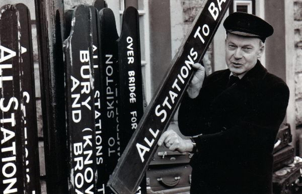 Volunteer at East Lancs Railway - Ramsbottom Station
16-Transport-03-Trains and Railways-000-General
Keywords: 2002