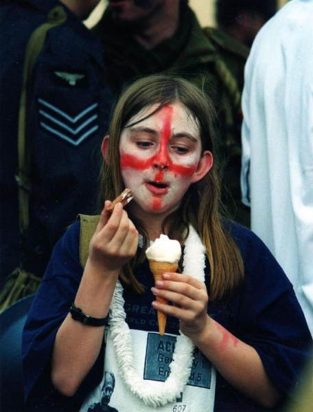 supporting England in the World Cup
people
Keywords: 2002