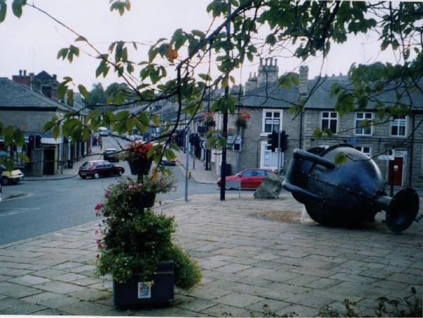 The Urn in Market Place
17-Buildings and the Urban Environment-05-Street Scenes-017-Market Place
Keywords: 2002