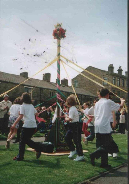 Call my Bluff walk May 2003 
people
Keywords: 2003